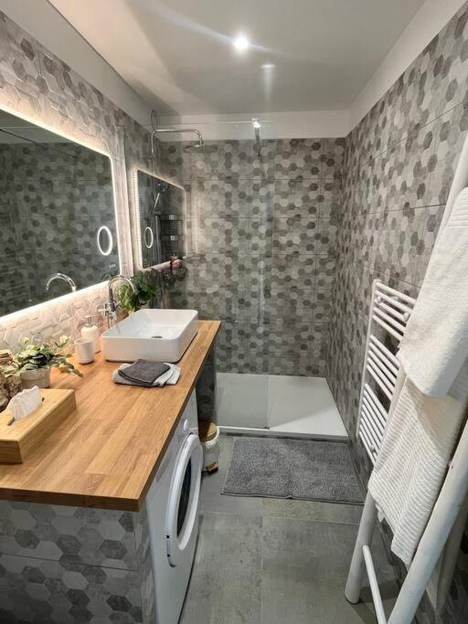 Studio Cosy Avec Terrasse Sur La Plage ลาแซน-ซูร์-แมร์ ภายนอก รูปภาพ